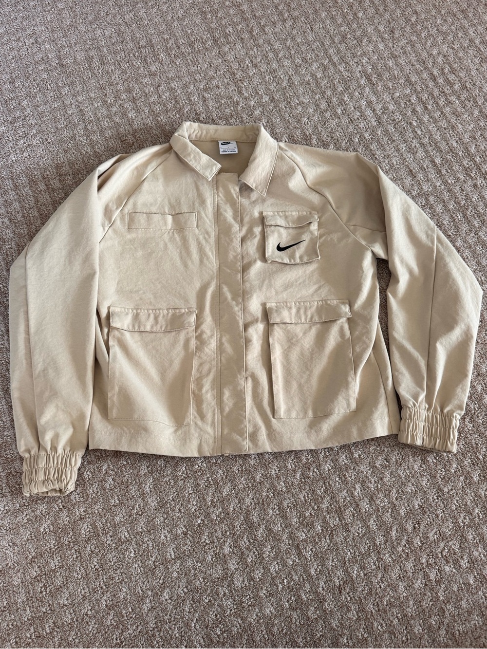 Women’s  Nike utility/cargo style jacket size small